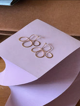 Load image into Gallery viewer, silos earrings pair in 14k goldfill