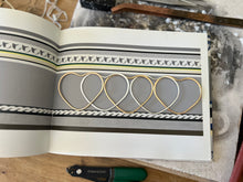 Load image into Gallery viewer, Heart Bangle