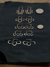 Load image into Gallery viewer, silos earrings series