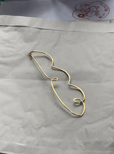 Load image into Gallery viewer, cloud brooch / object in brass