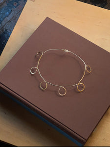 loop necklace