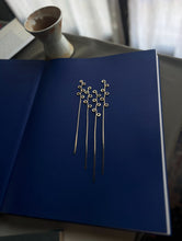 Load image into Gallery viewer, alternate loop tea stick in brass